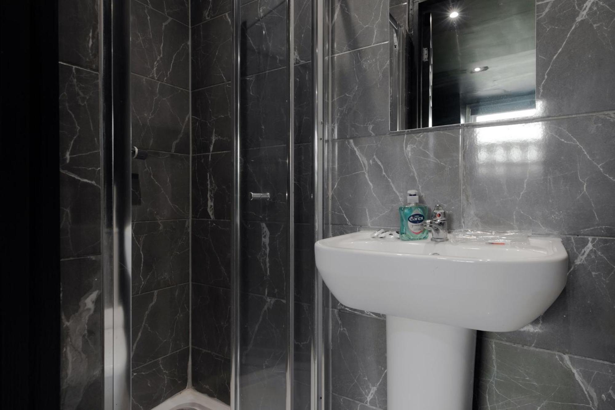 Amsterdam Hotel London