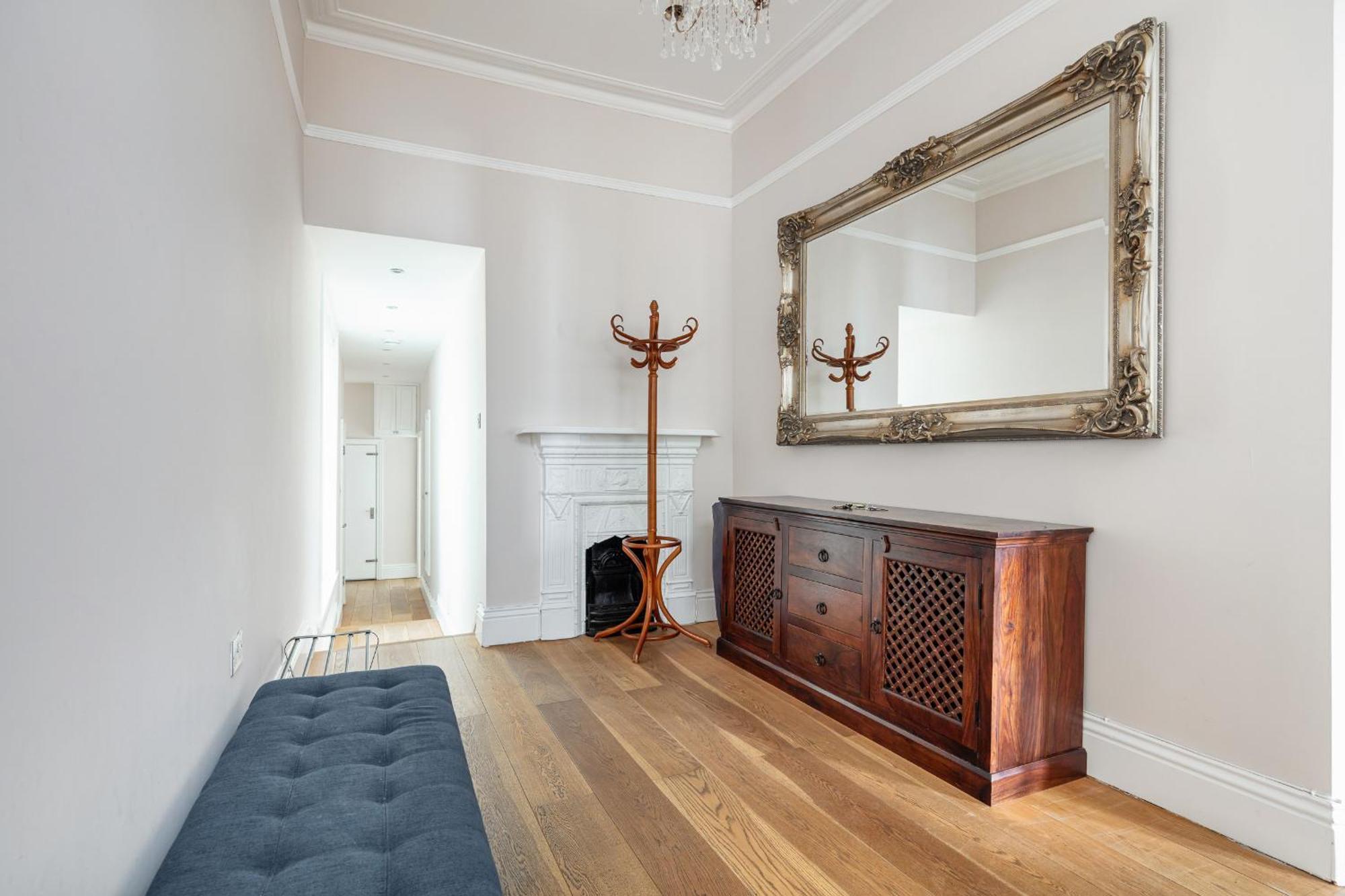 Stylish Hampstead Flat With Character And Charm * London