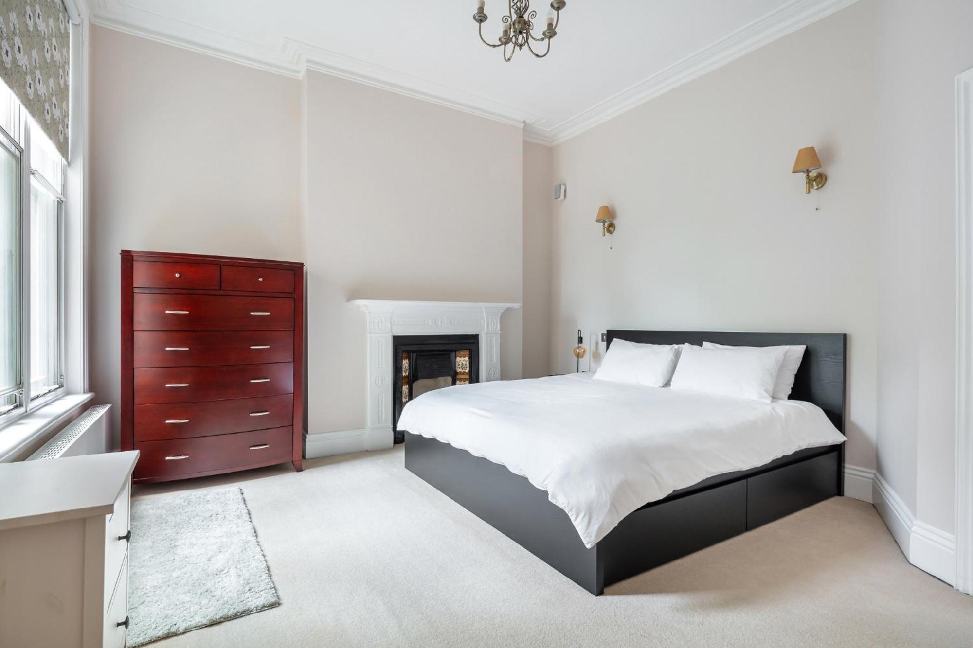 Stylish Hampstead Flat With Character And Charm Apartment