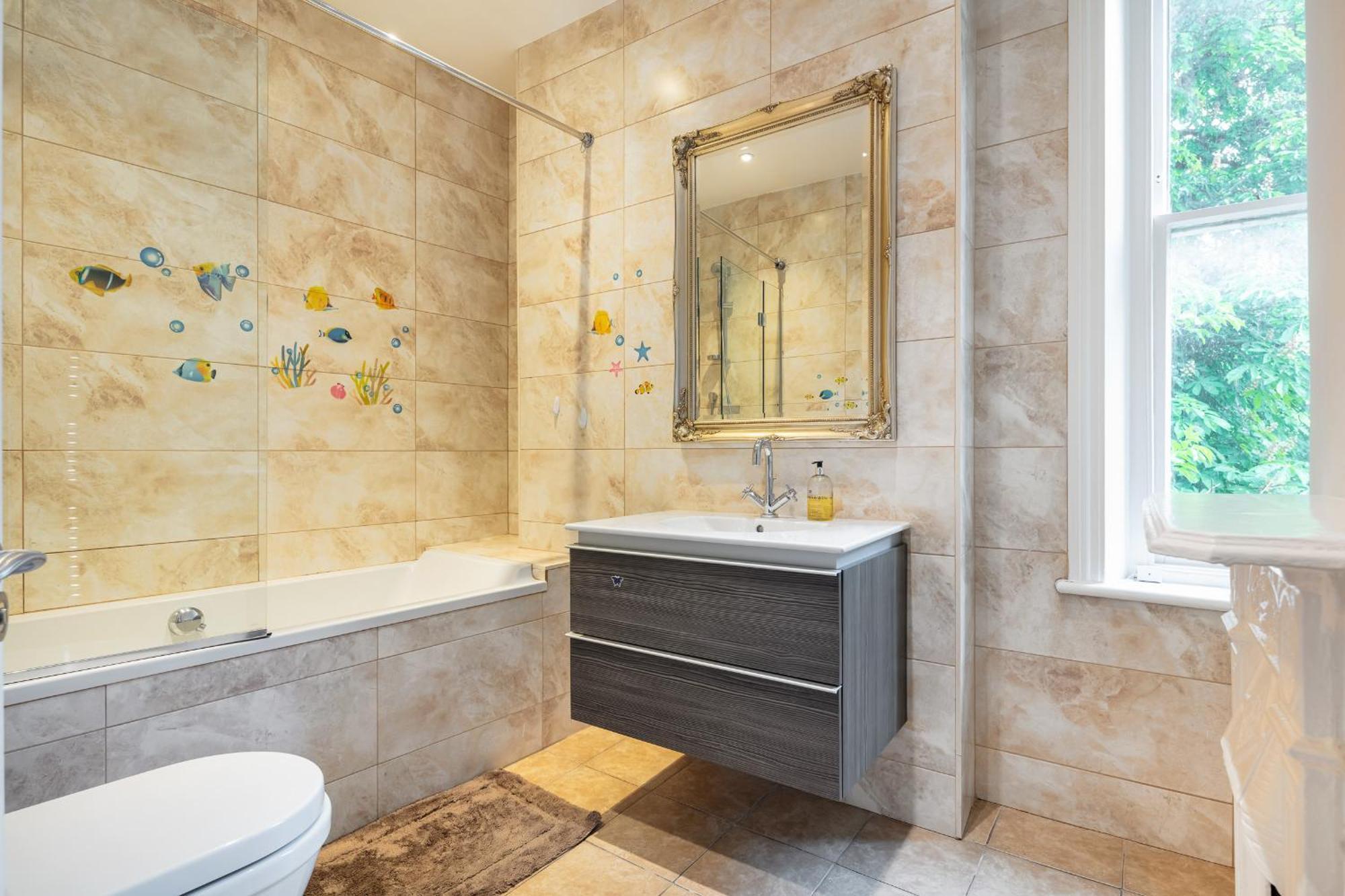 Stylish Hampstead Flat With Character And Charm Apartment *