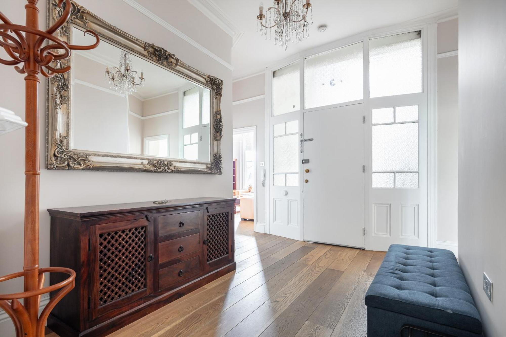 Apartment Stylish Hampstead Flat With Character And Charm