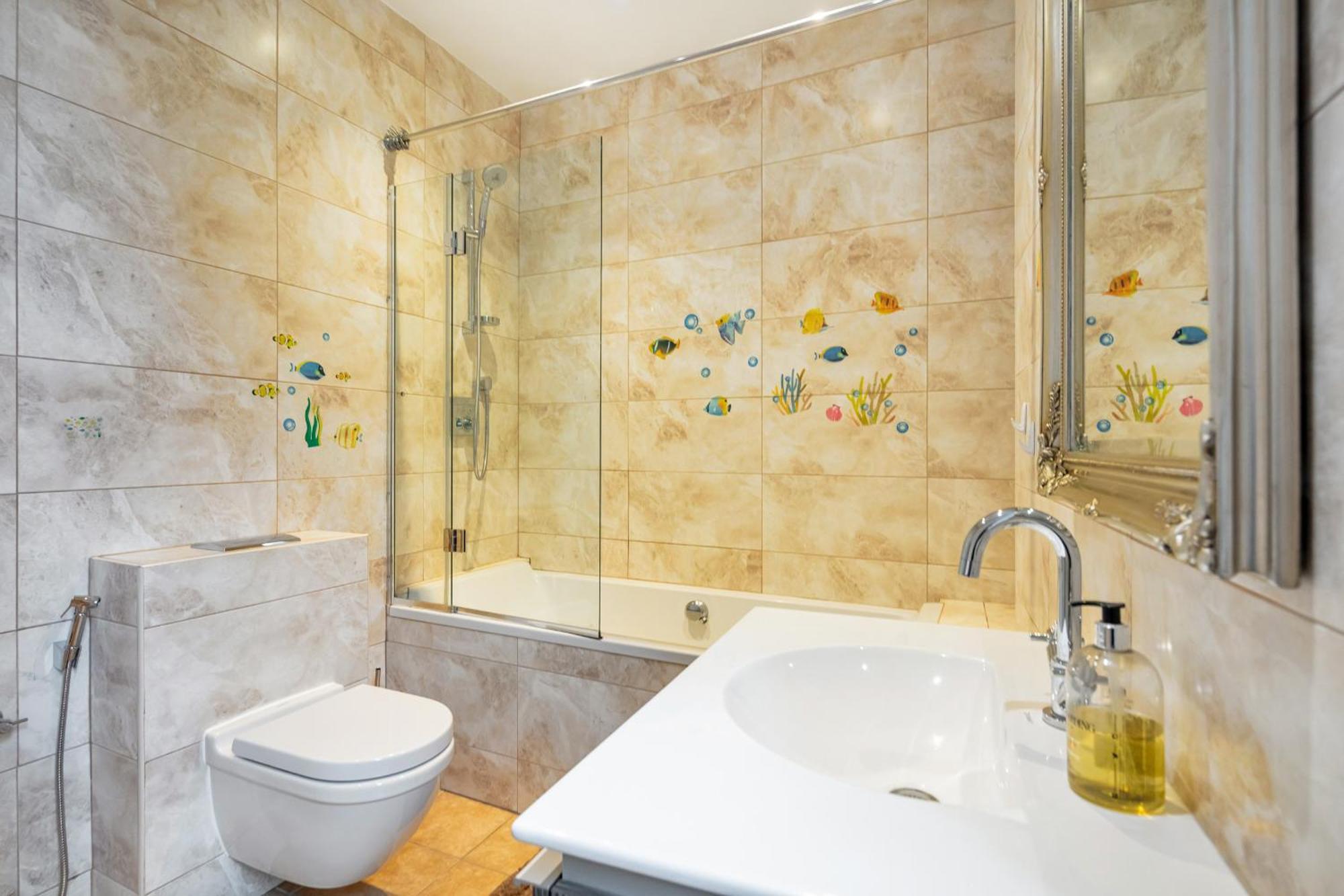 Stylish Hampstead Flat With Character And Charm Apartment