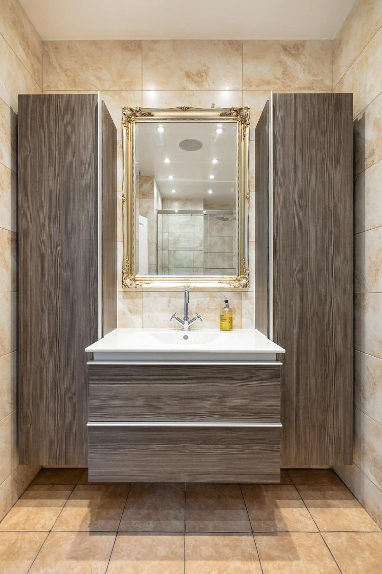 Apartment Stylish Hampstead Flat With Character And Charm