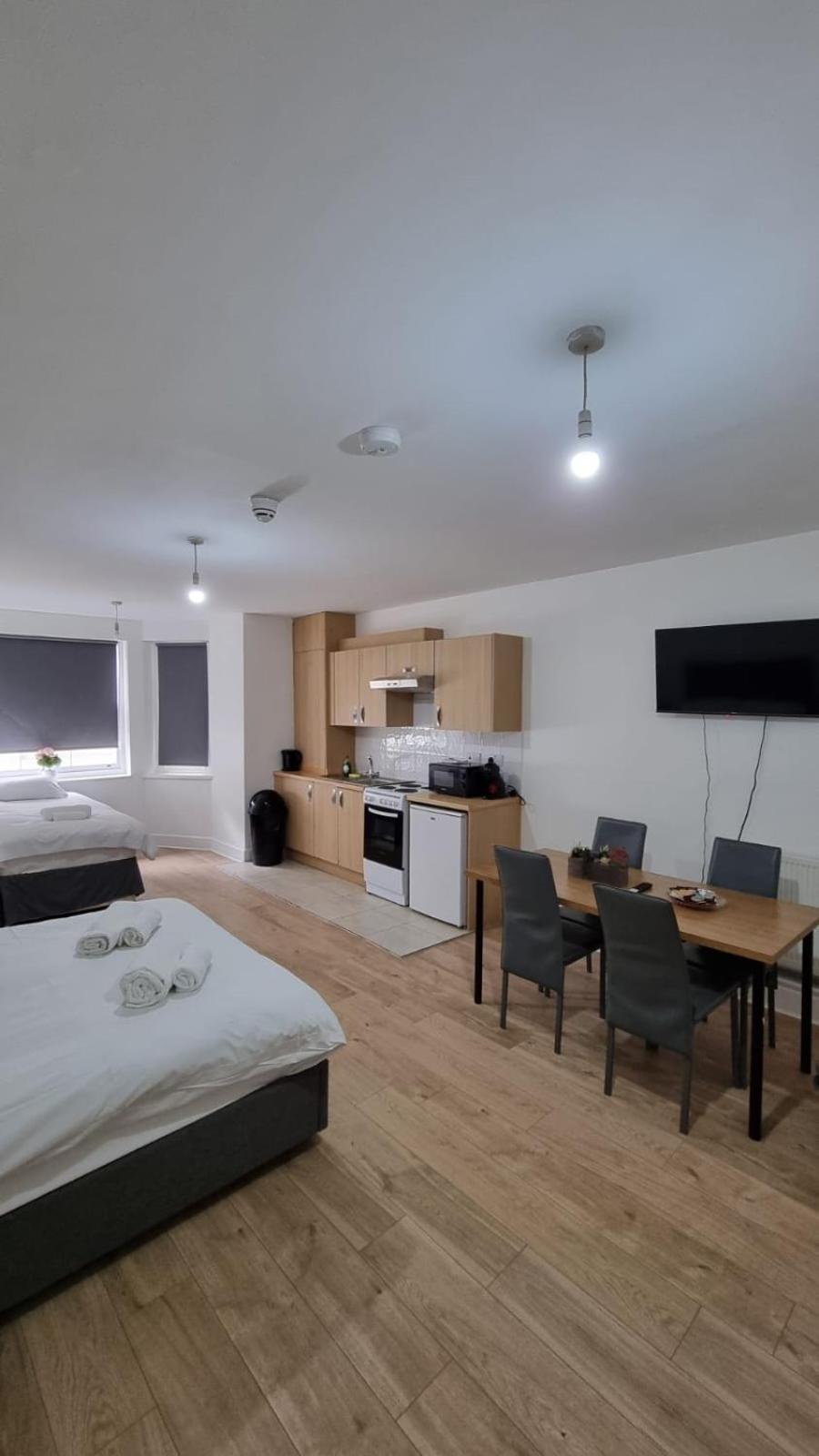 Charmstay Swiss * London