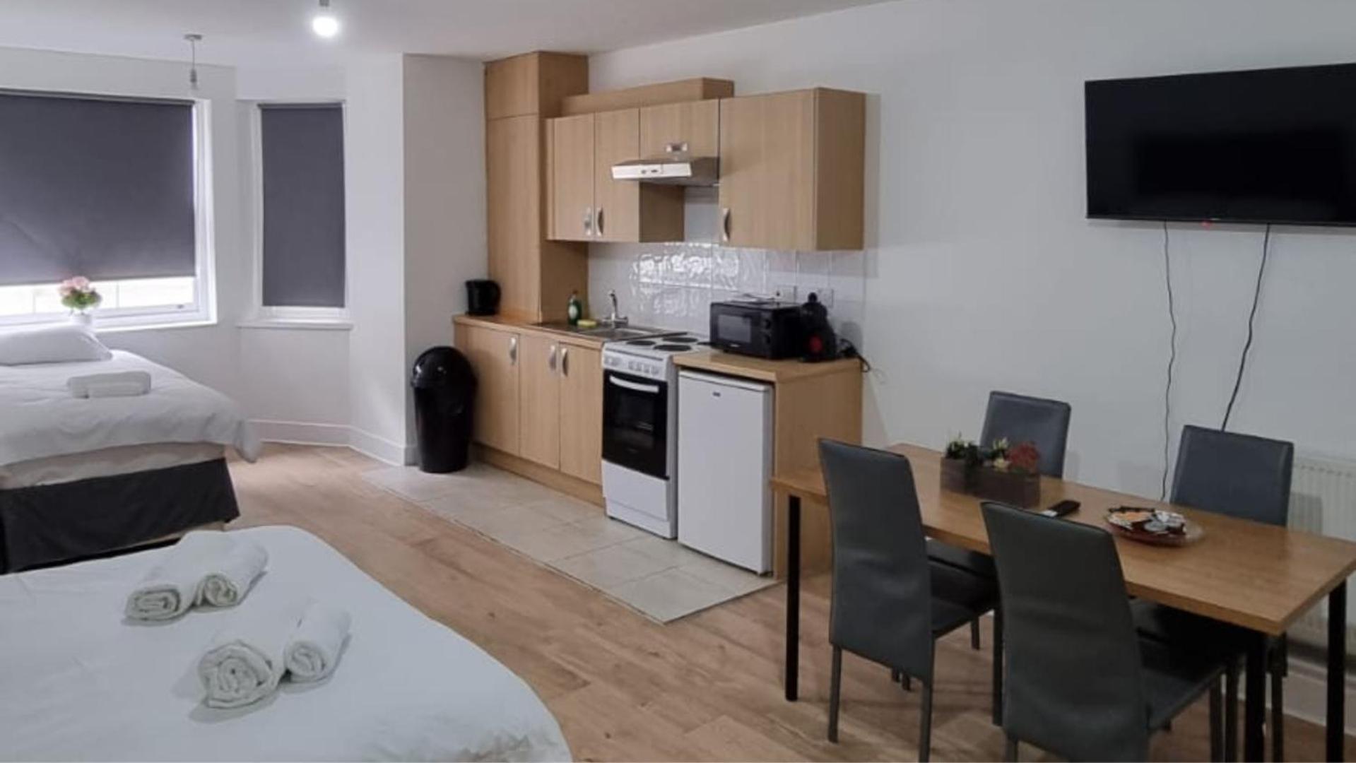 Charmstay Swiss * London