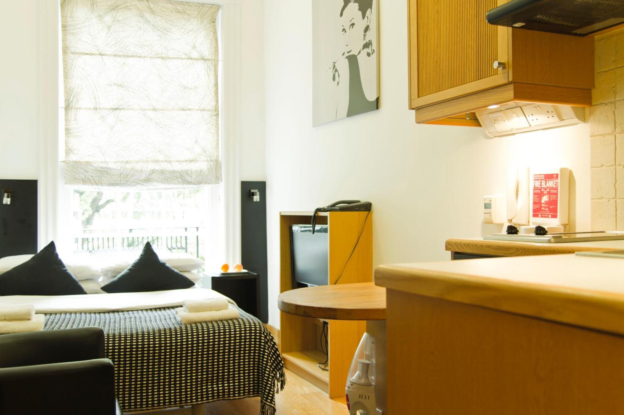 Apartment Studios2let *