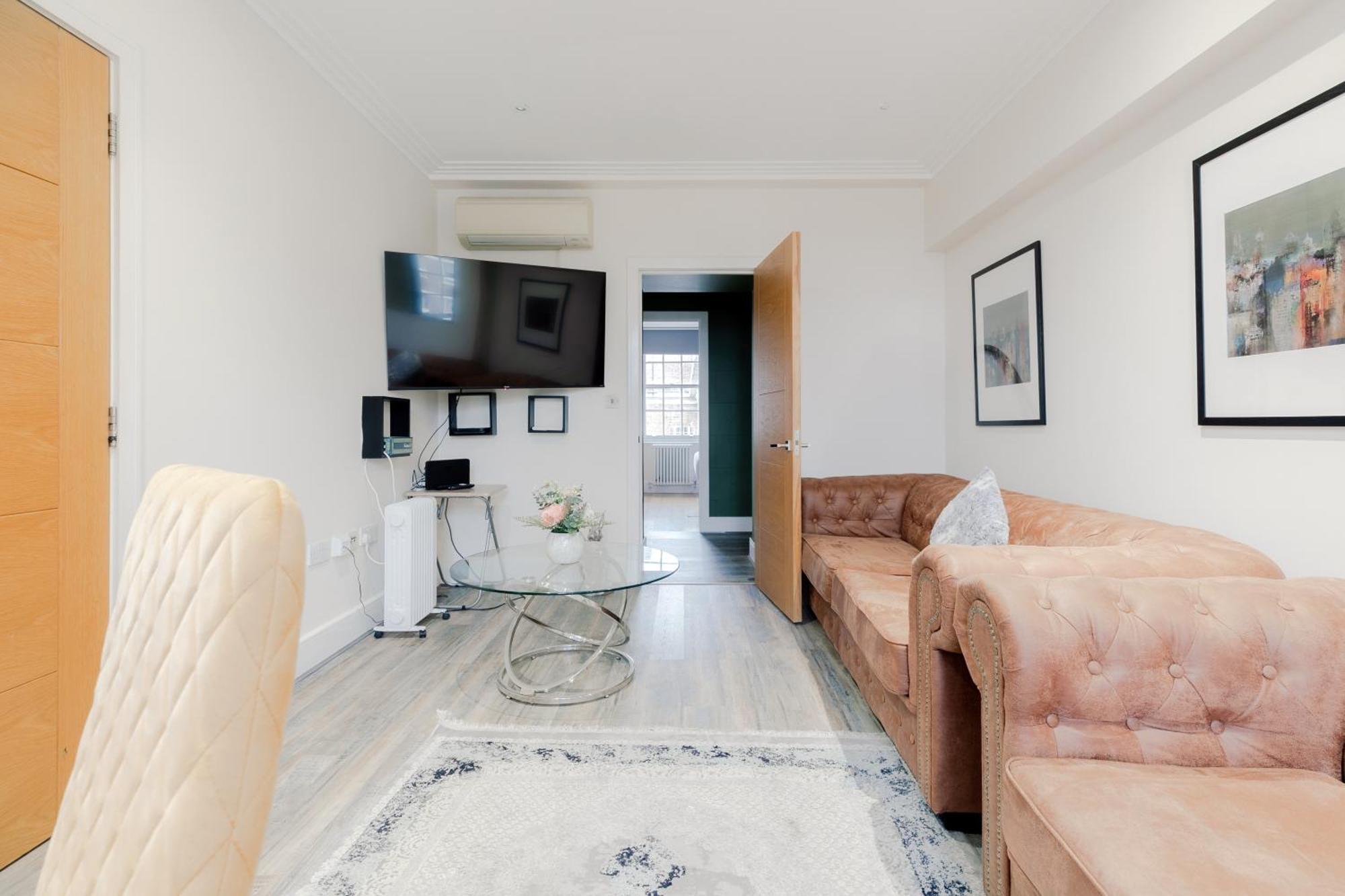 Hyde Park Apartment *