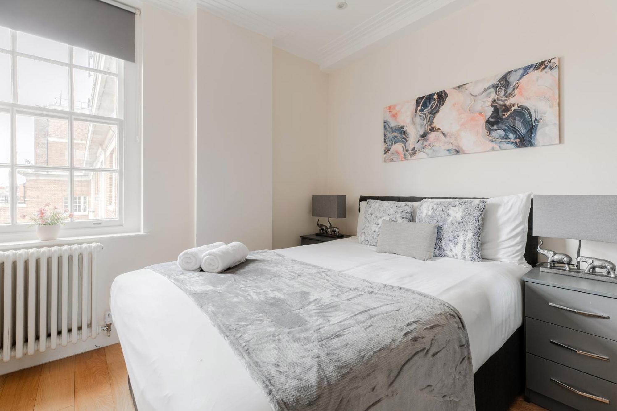 Apartment Hyde Park London