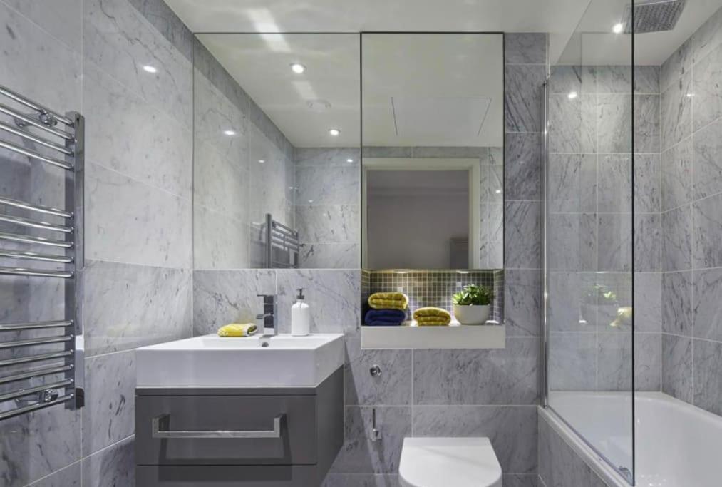 Luxury Flat In Zone 1 Near Tower Bridge Londen