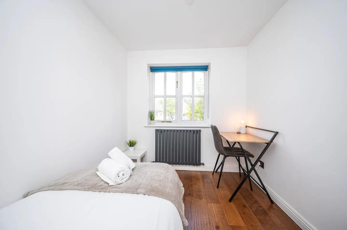 Holiday home Greenwich House 10 Mins To O2 - Free Parking Pass The Keys *