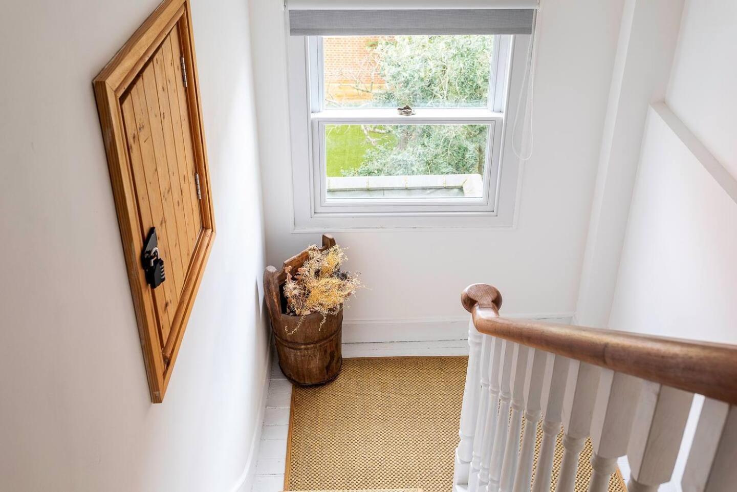 Vakantiehuis Pass The Keys Spacious Camberwell House 30min Bus