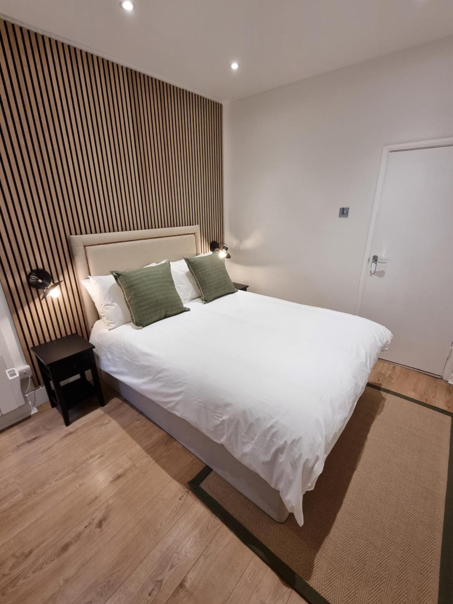 Guest house Victoria London