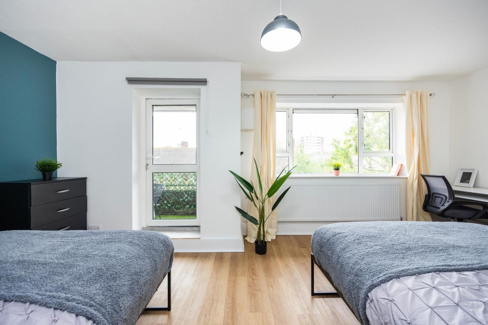 Apartment Excel O2 Stunning Large 3 Bedroom With Balcony