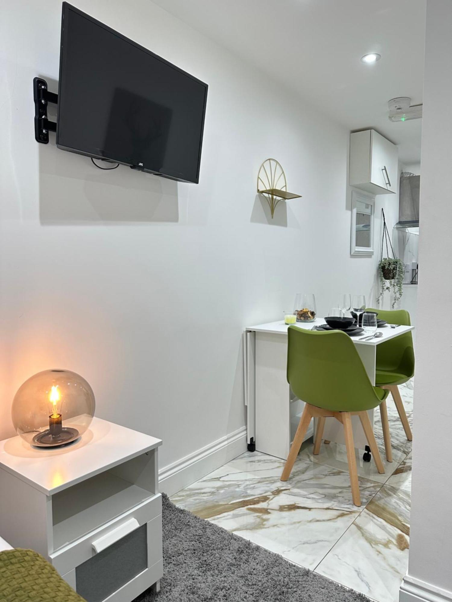 Tower Bridge Apartment *