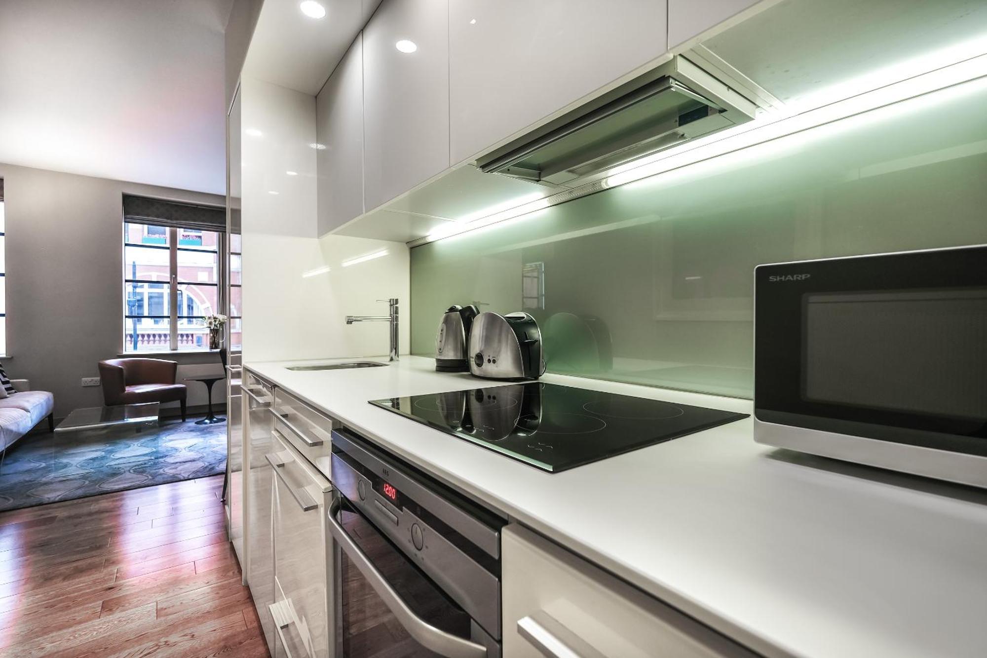 Servised On Artillery Lane Aparthotel 4*