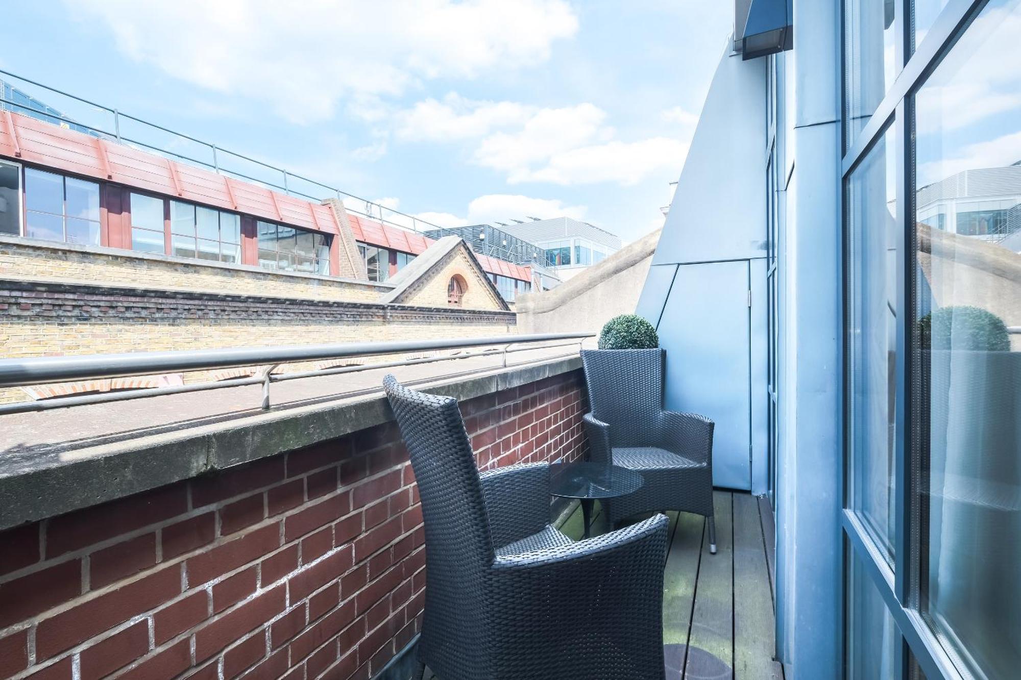 Aparthotel Servised On Artillery Lane