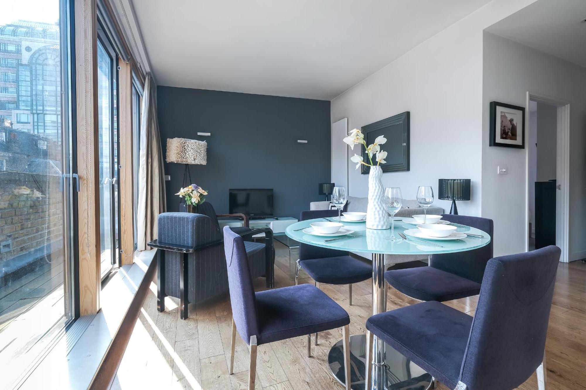 Servised On Artillery Lane Aparthotel 4*