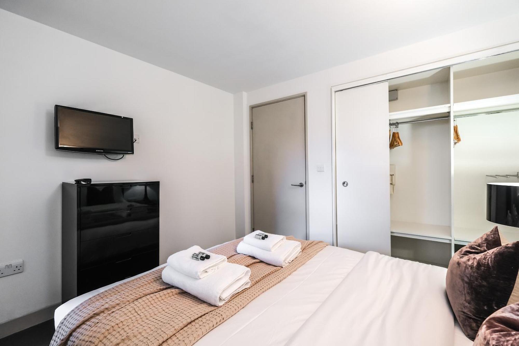 Aparthotel Servised On Artillery Lane London