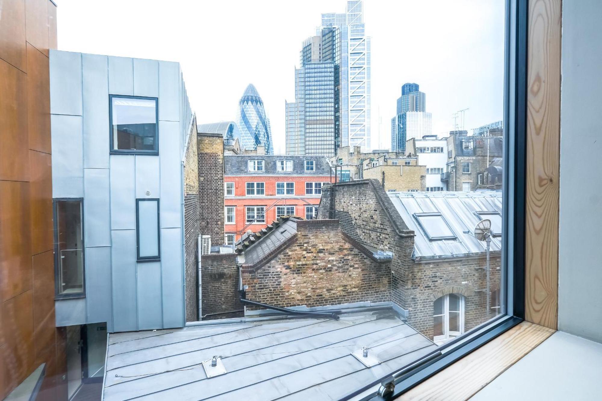 Aparthotel Servised On Artillery Lane London