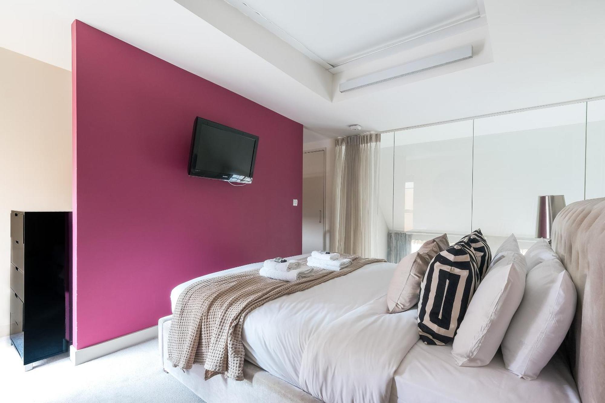 Servised On Artillery Lane Aparthotel