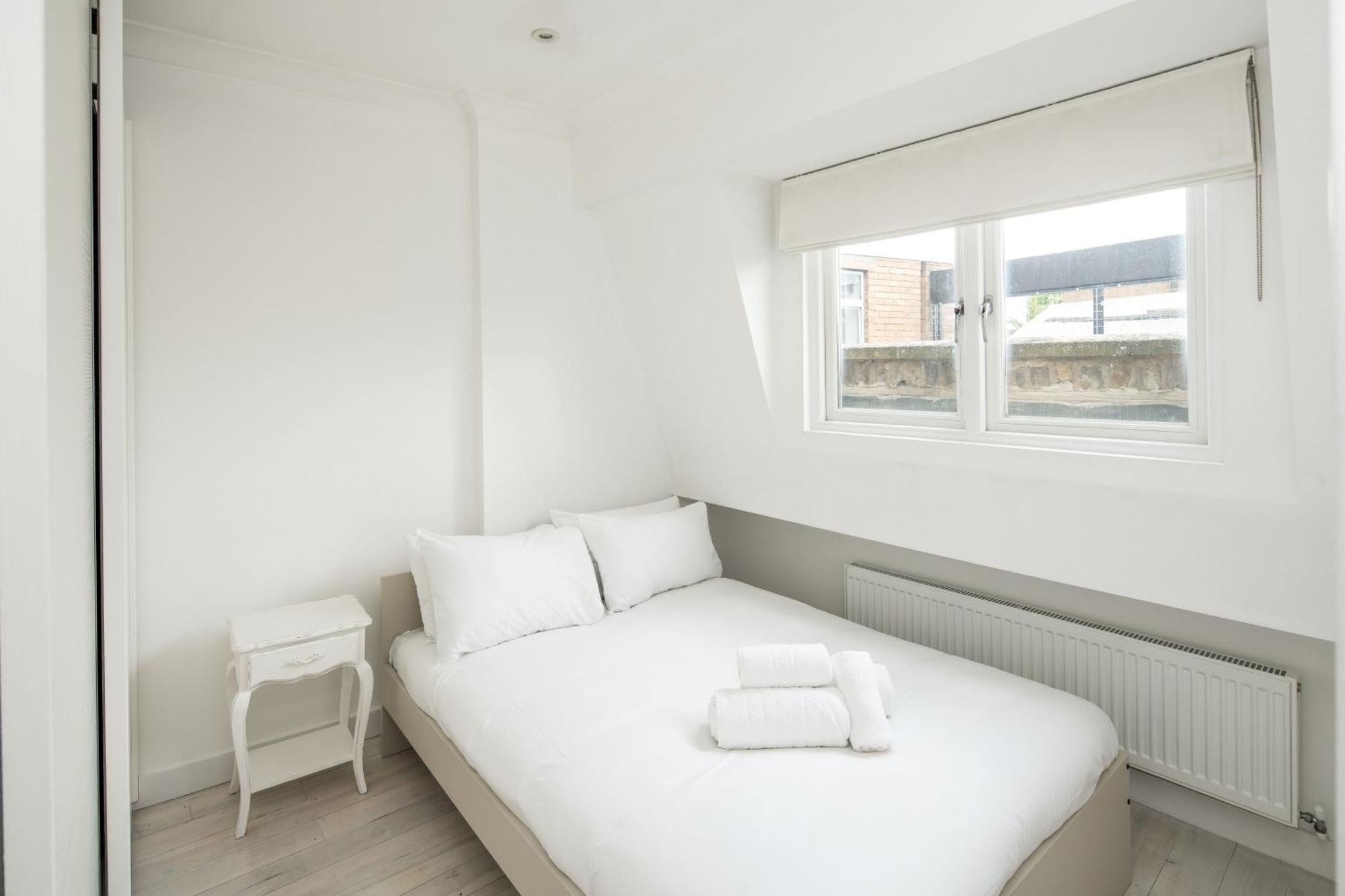 Elegant 2bd Flat Near Portobello Rd With Balcony Appartement Londen
