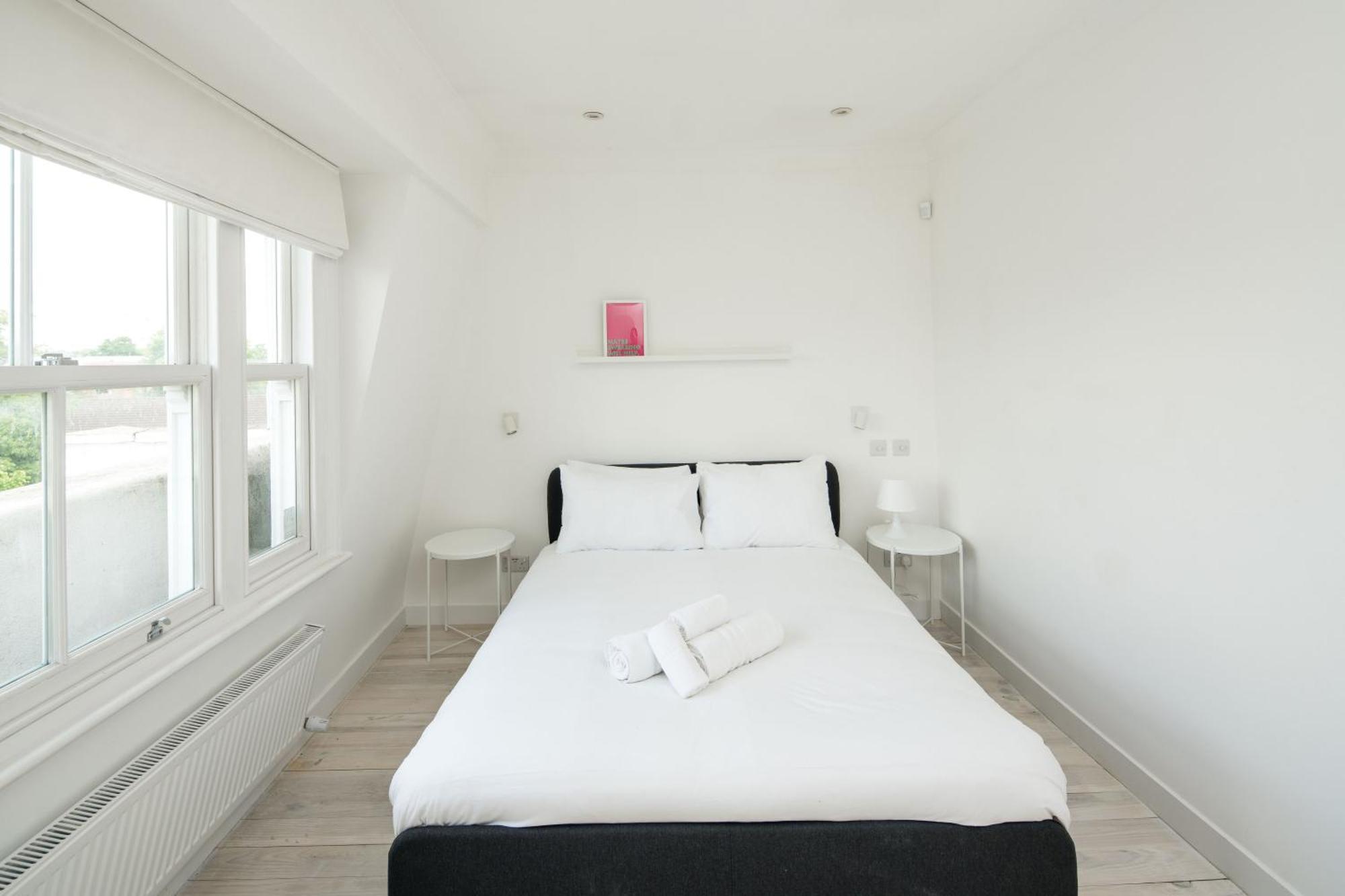 Elegant 2bd Flat Near Portobello Rd With Balcony Appartement Londen