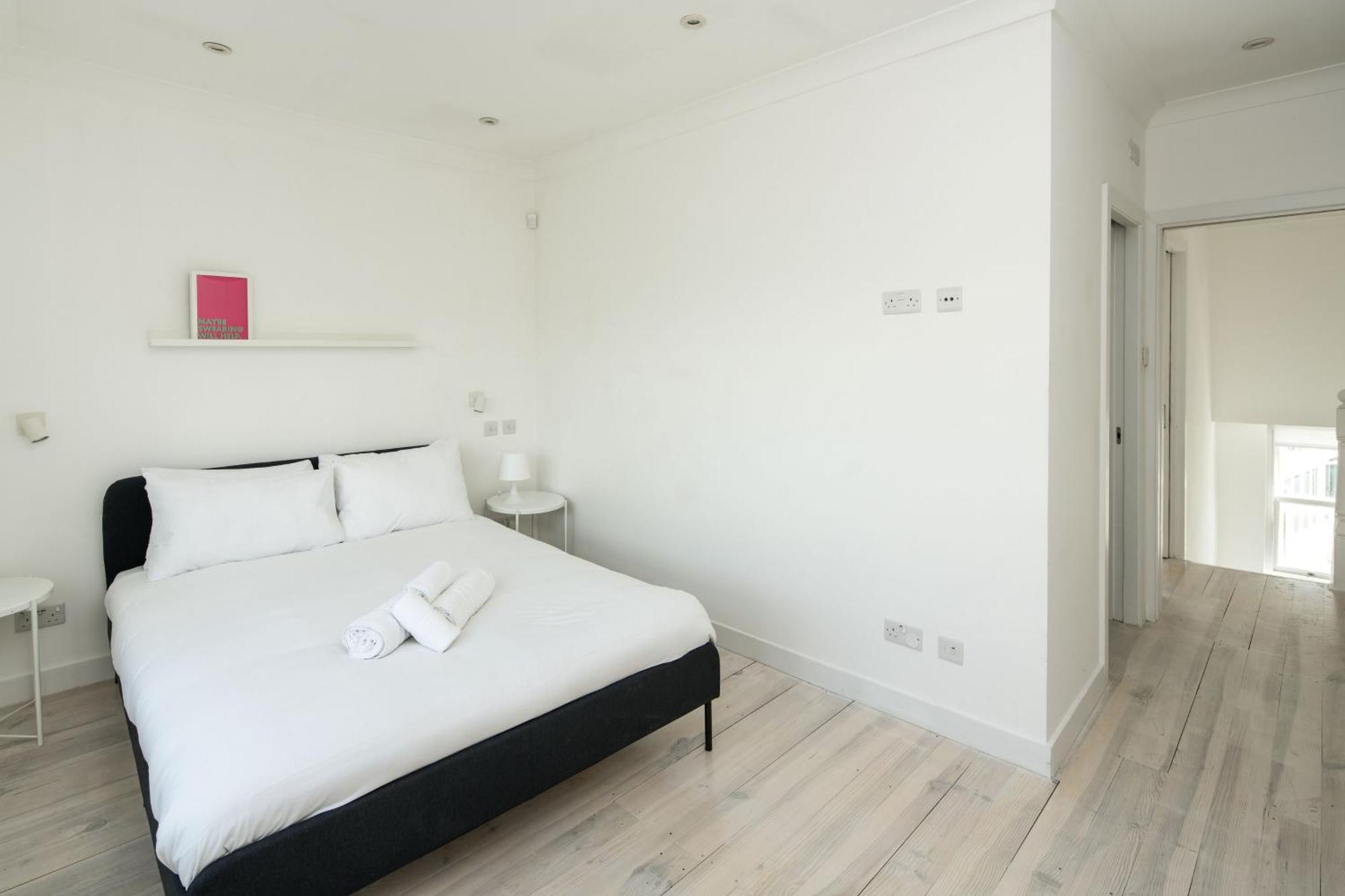 Appartement Elegant 2bd Flat Near Portobello Rd With Balcony Londen