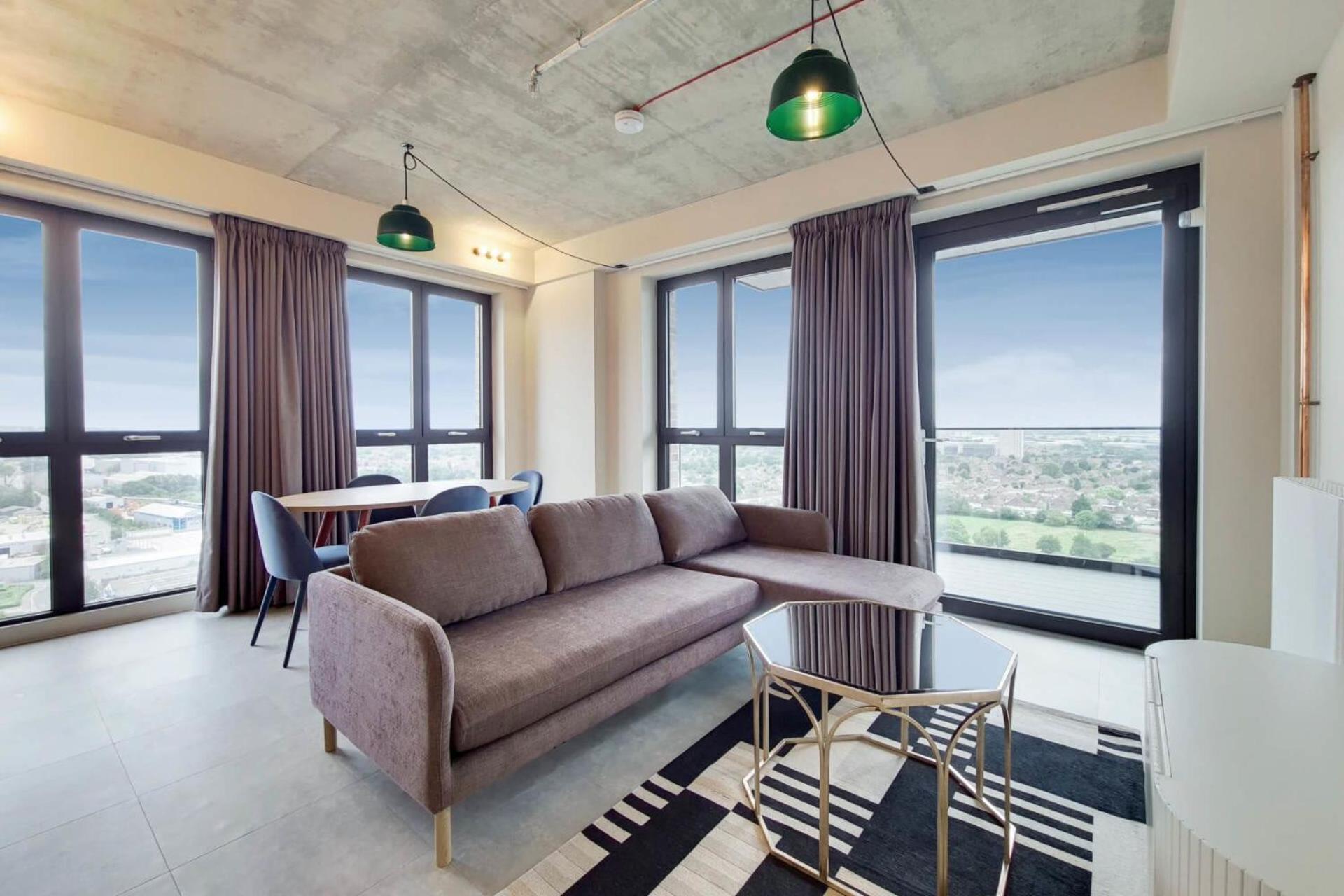 Home-like Comfort At The Robinson In *