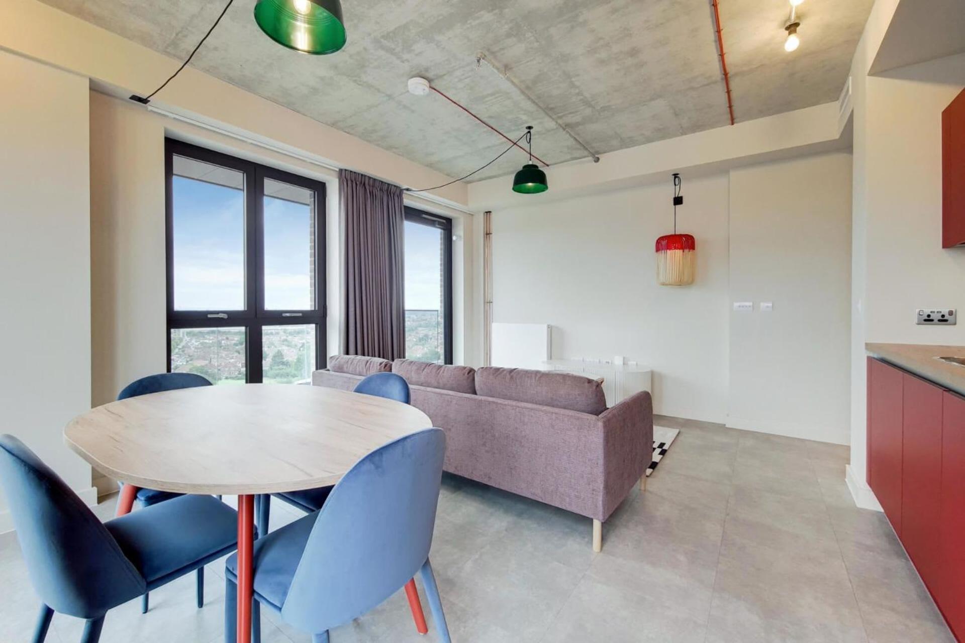 Apartment Home-like Comfort At The Robinson In *