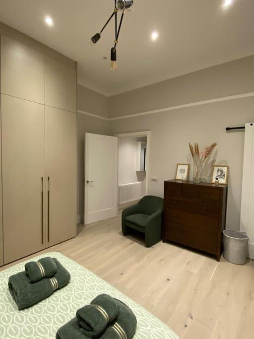 Apartment Luxury 2-bed Flat With Garden In Hampstead Mansion London