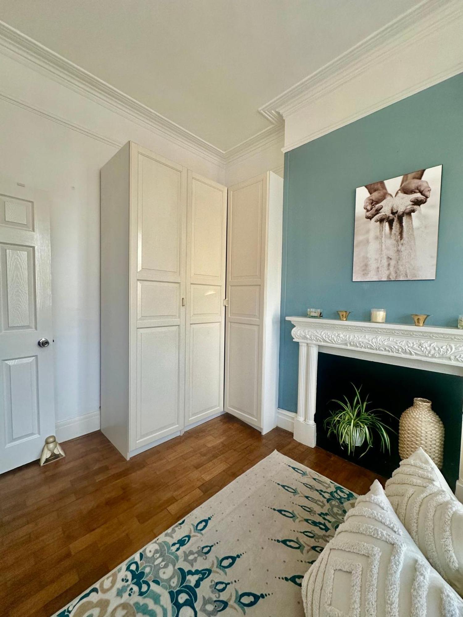 Lovely 2-3 Bedroom Flat In Appartement *