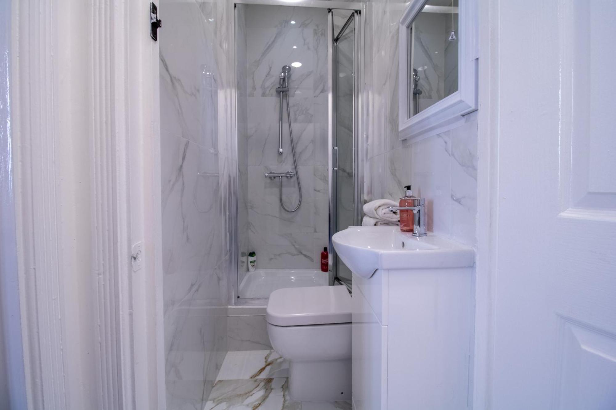 Elegant 3-bedroom On Oxford Street 2gc * Londen