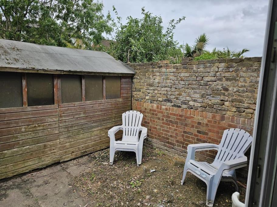 Beautiful Garden Flat Near Apartment London