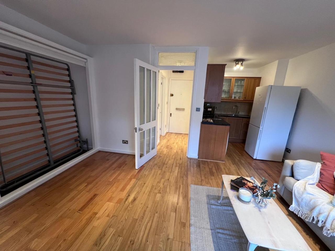 Refurbished Kensington With Balcony Near Tube * London