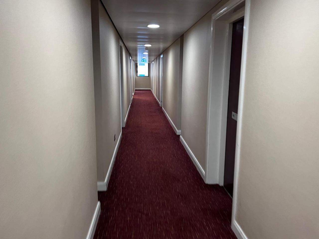 Apartment Refurbished Kensington With Balcony Near Tube