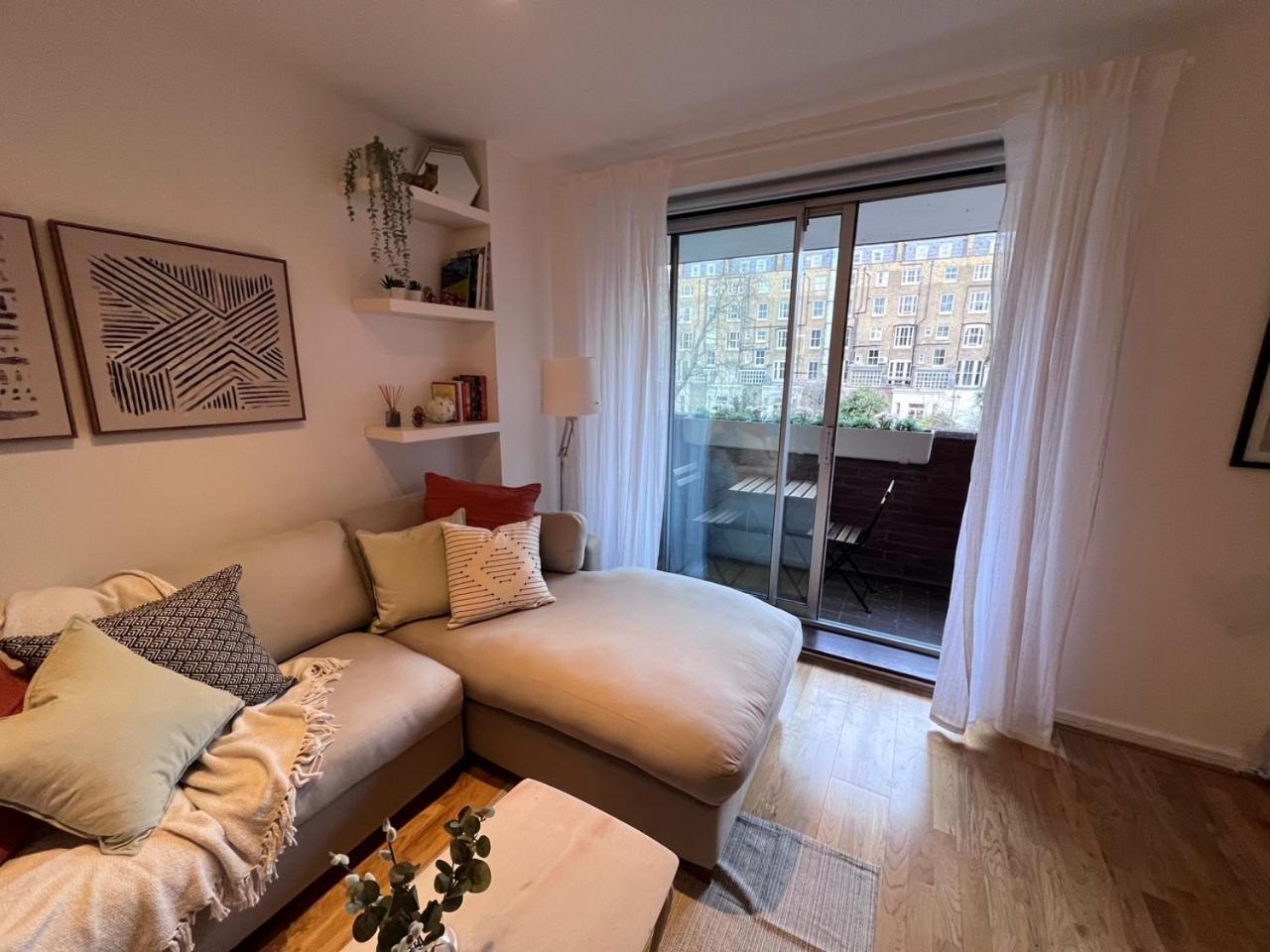 Refurbished Kensington With Balcony Near Tube Apartment