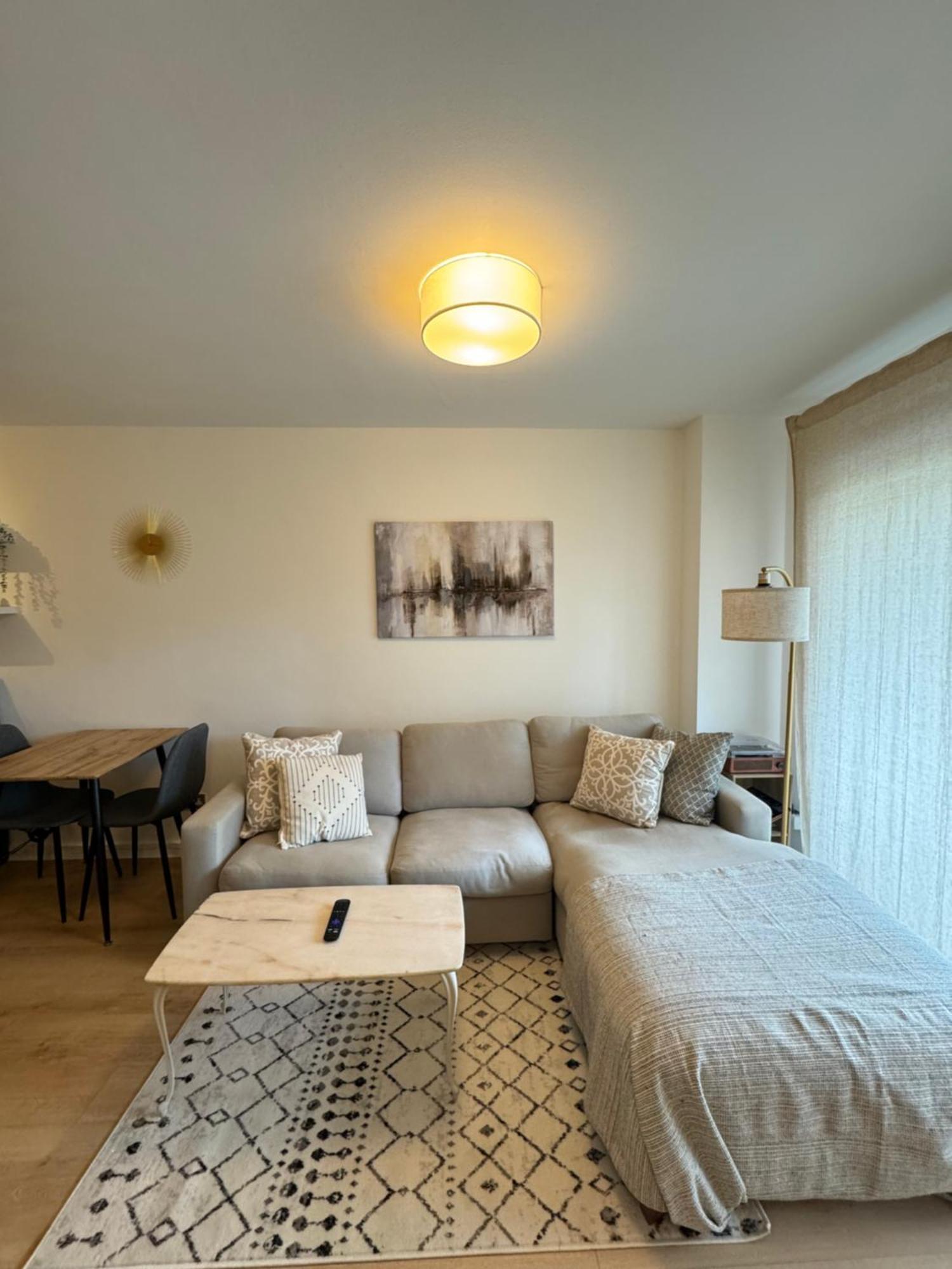 Refurbished Kensington With Balcony Near Tube London