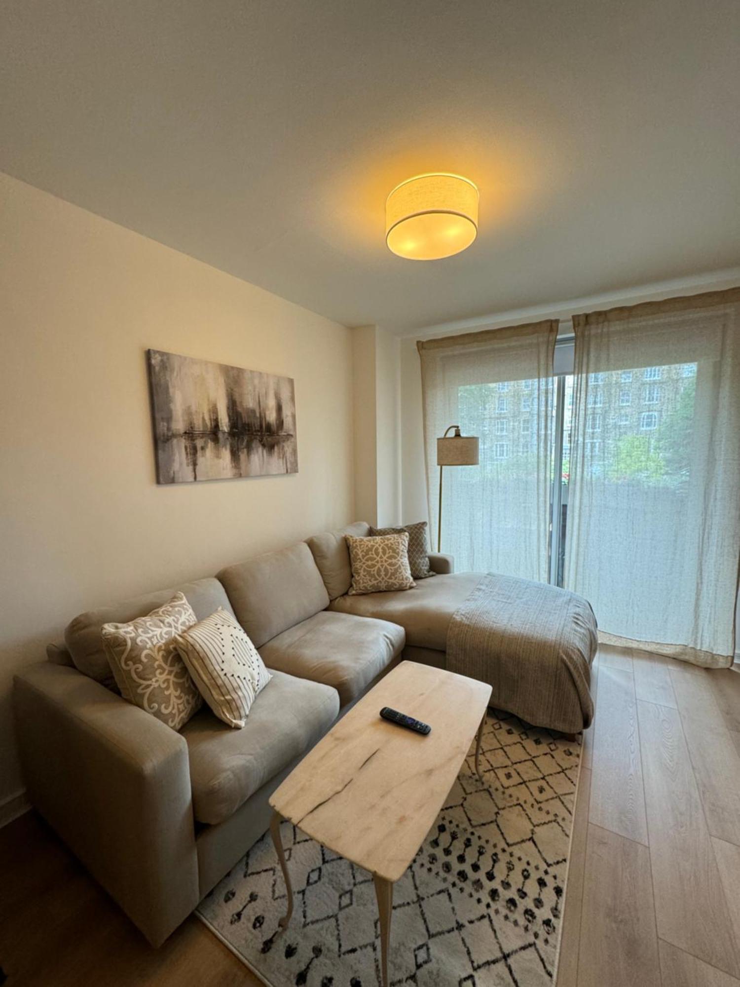 Refurbished Kensington With Balcony Near Tube London