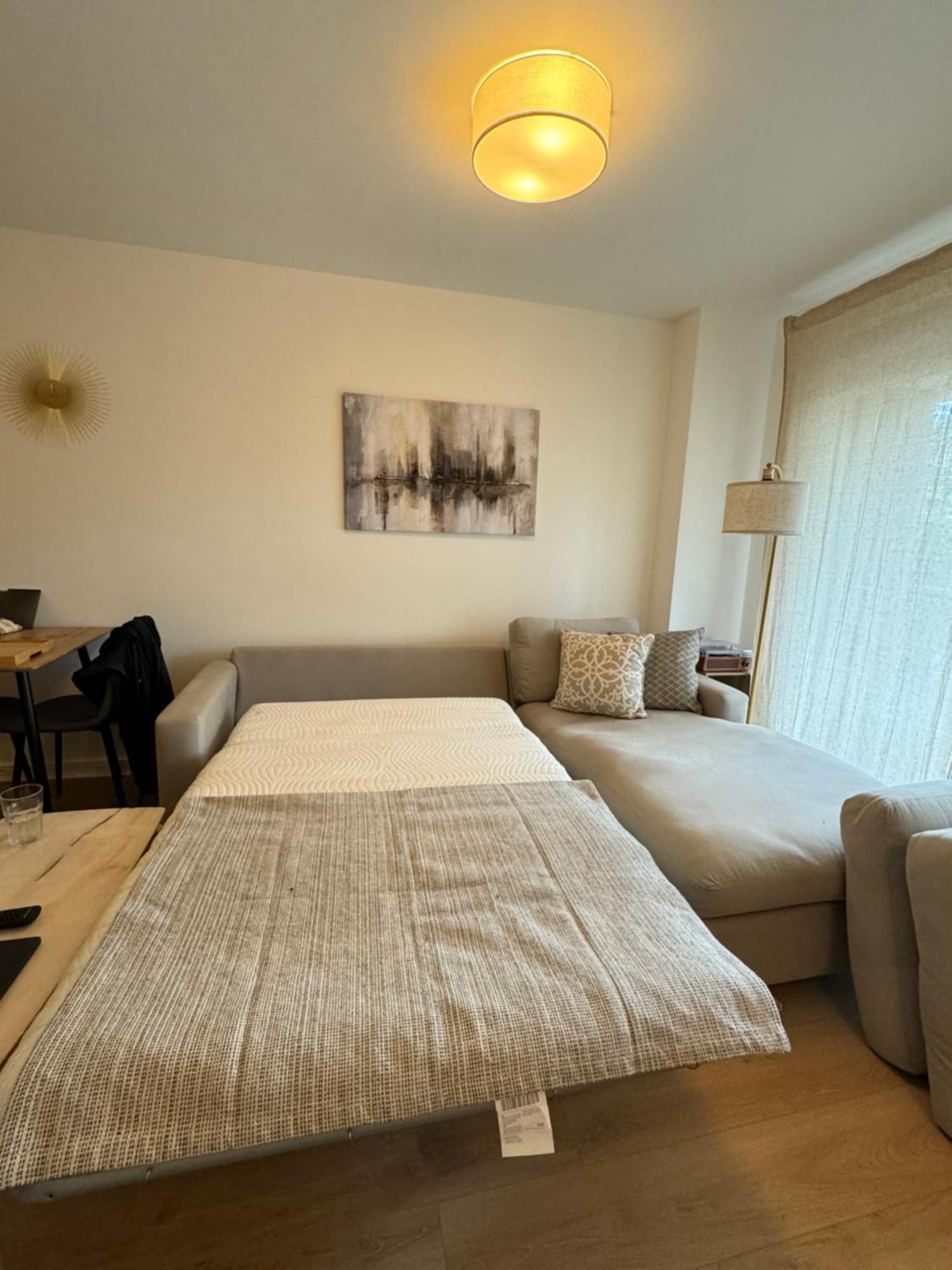 Refurbished Kensington With Balcony Near Tube Apartment *