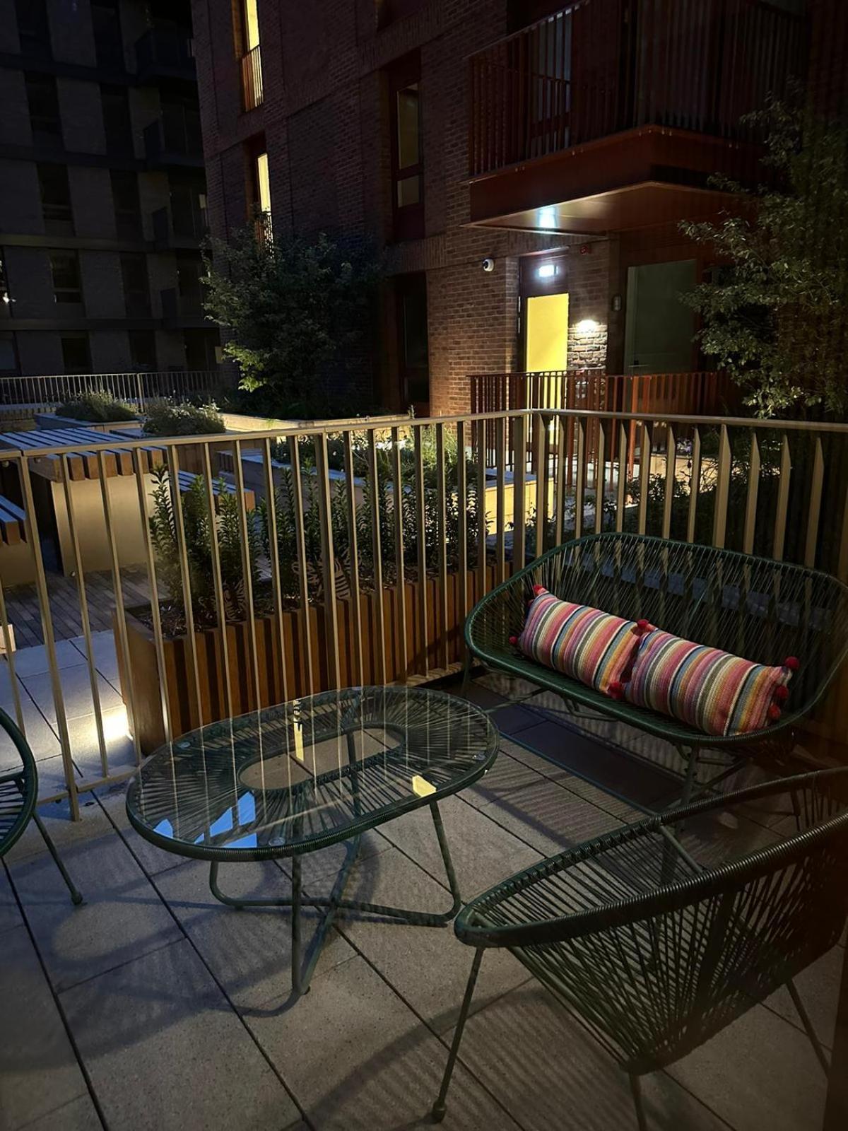 Apartment Luxurious And Cozy 1 Bedroom Flat With Netflix - Near Canary Wharf And O2