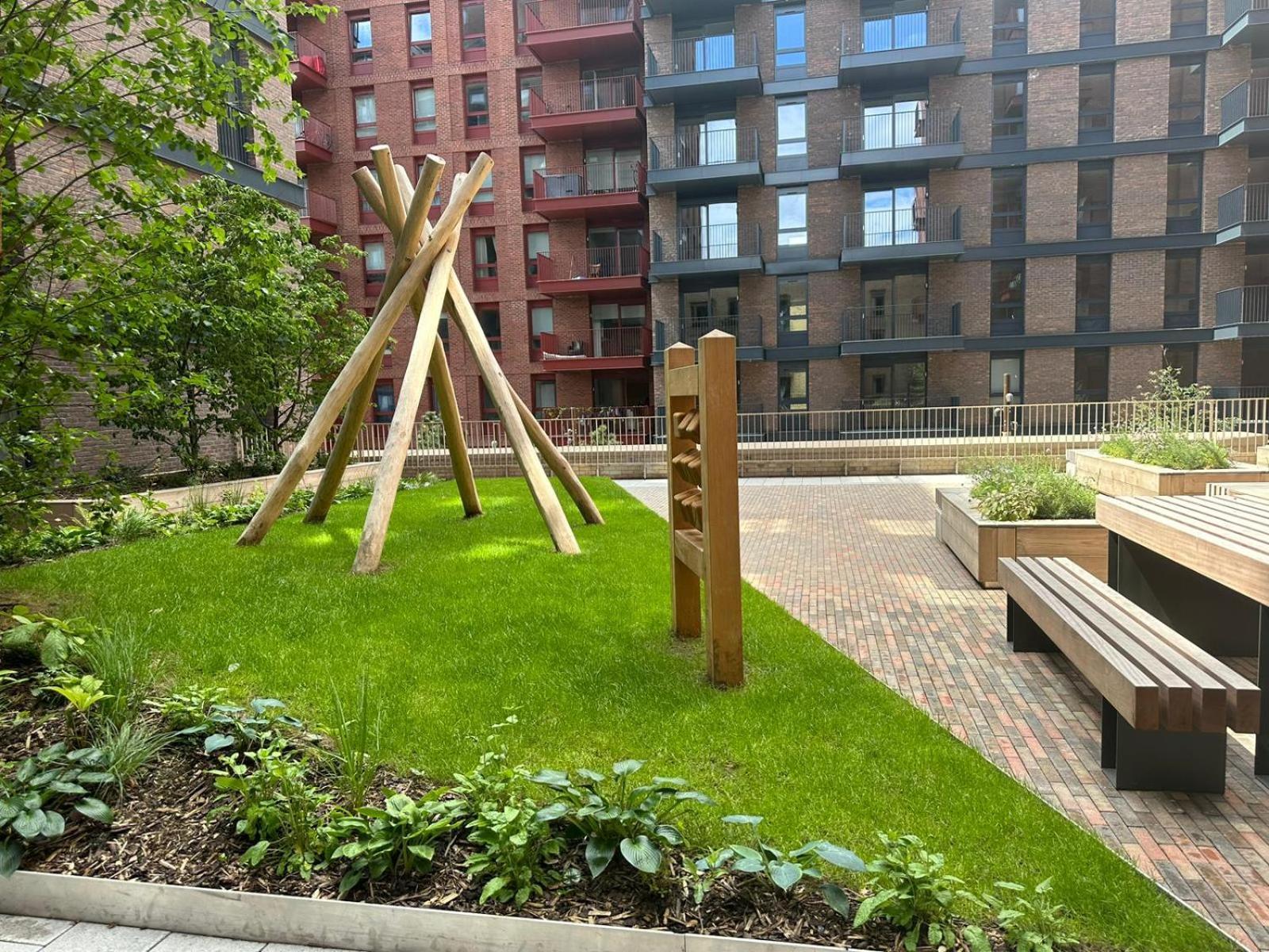 Apartment Luxurious And Cozy 1 Bedroom Flat With Netflix - Near Canary Wharf And O2