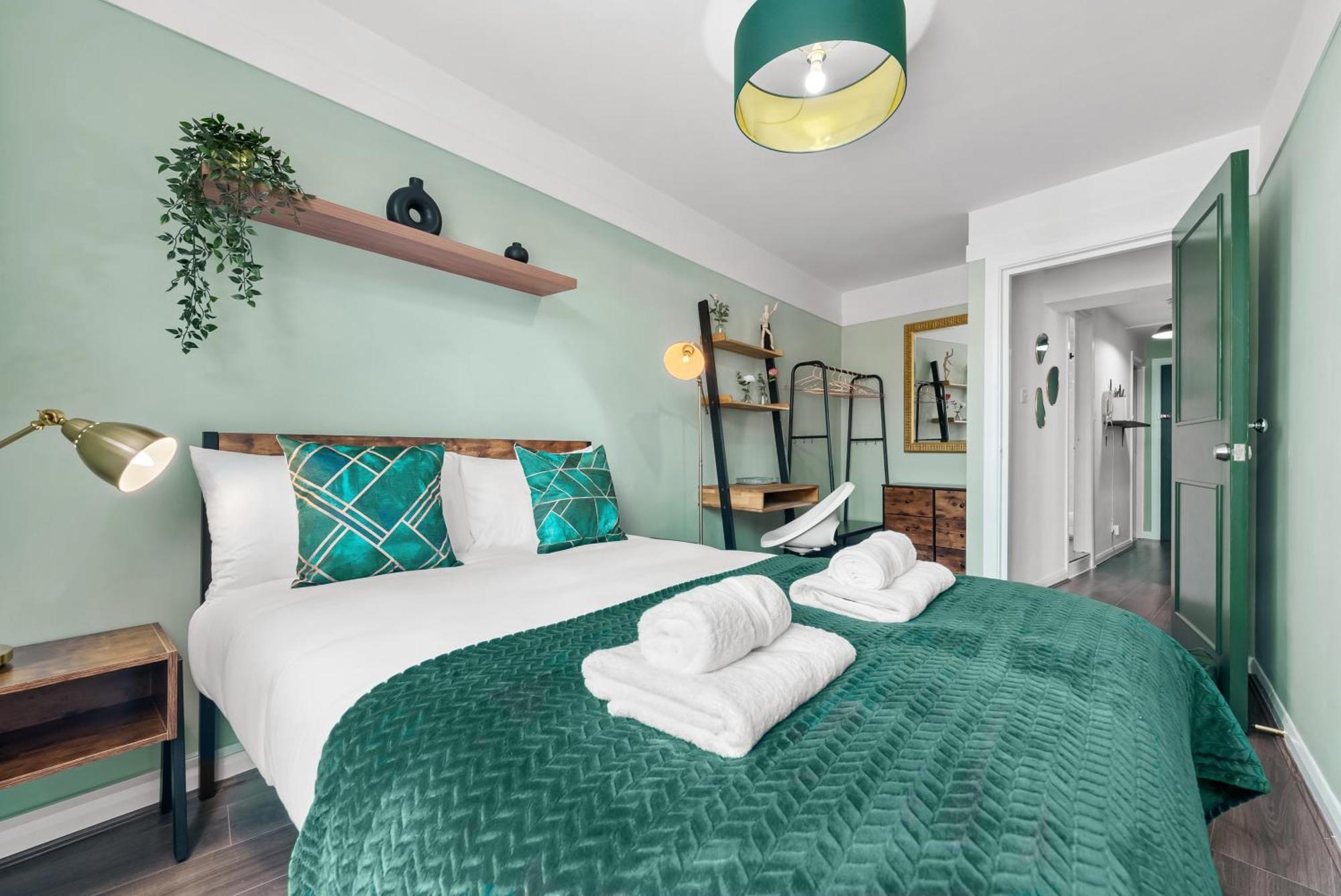 Chic 2 Bedroom Near Liverpool Street By Gold Apartment