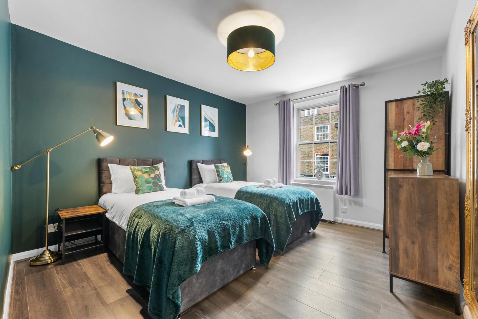 Chic 2 Bedroom Near Liverpool Street By Gold Apartment