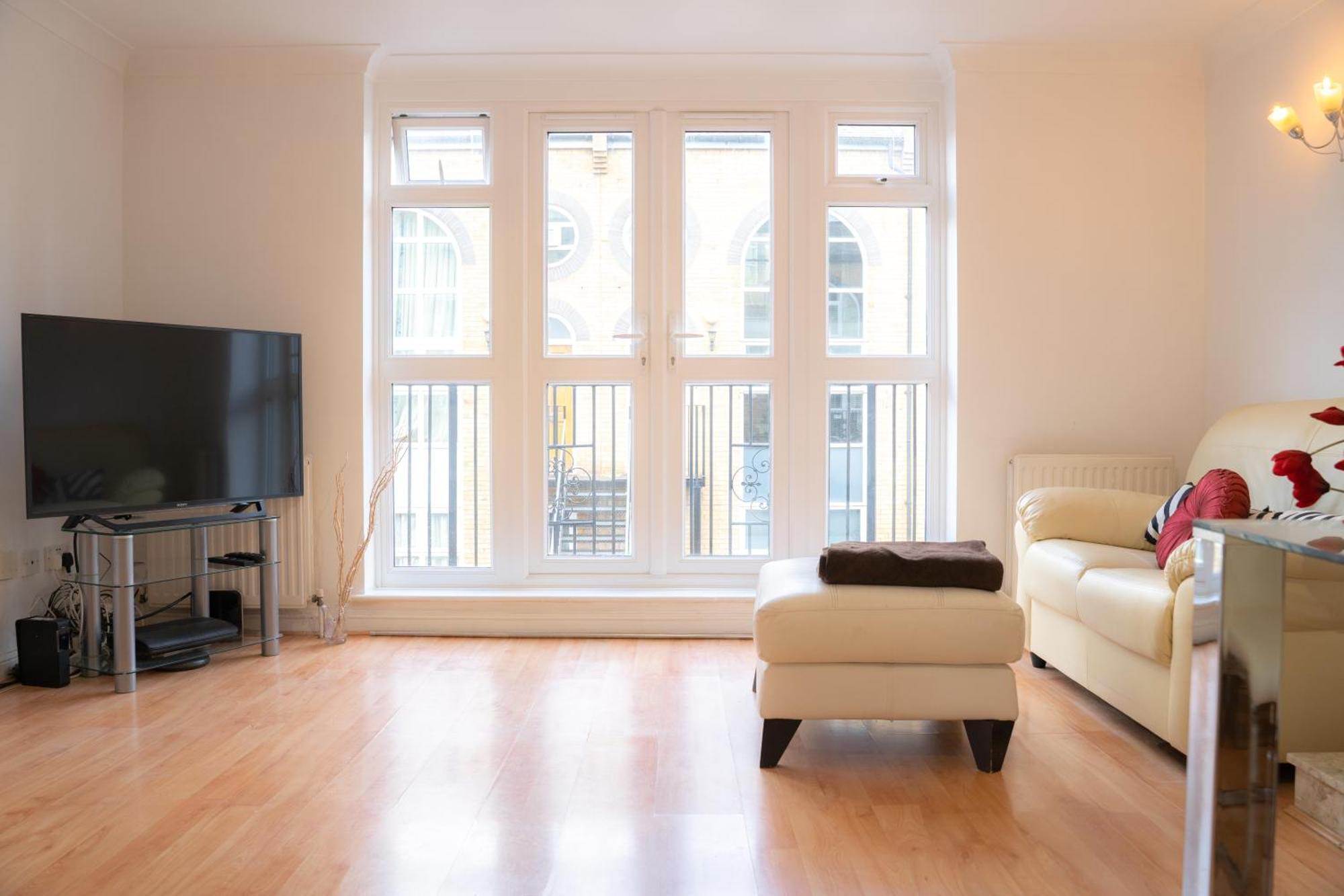 Modern Tower Bridge 3br House London