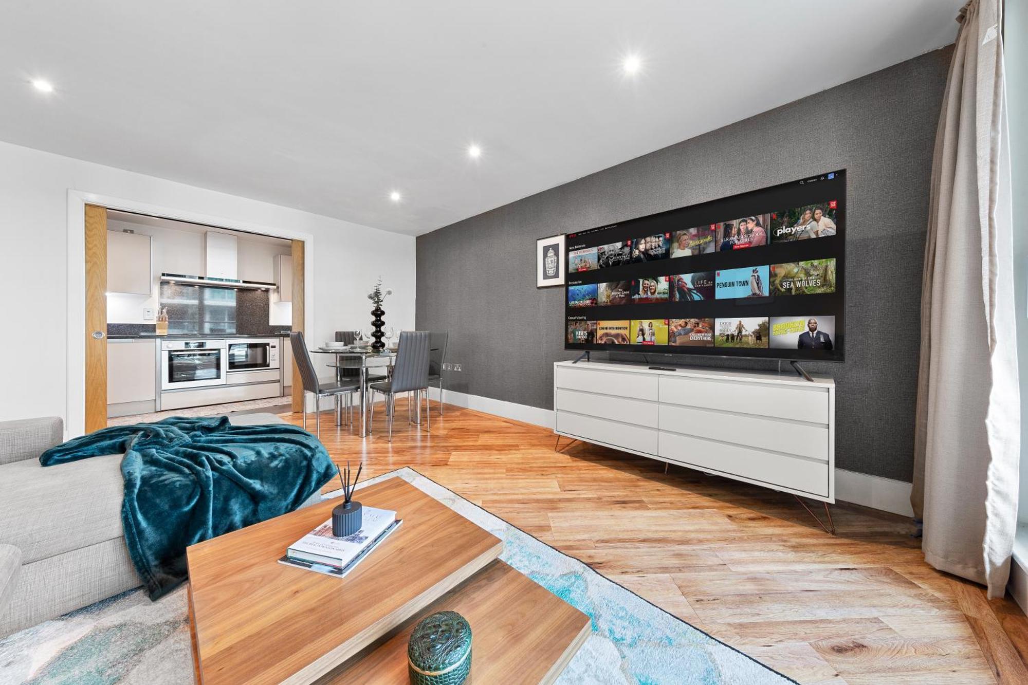 Vauxhall Large 2bedroom With Amazing River View Panoramic Balcony