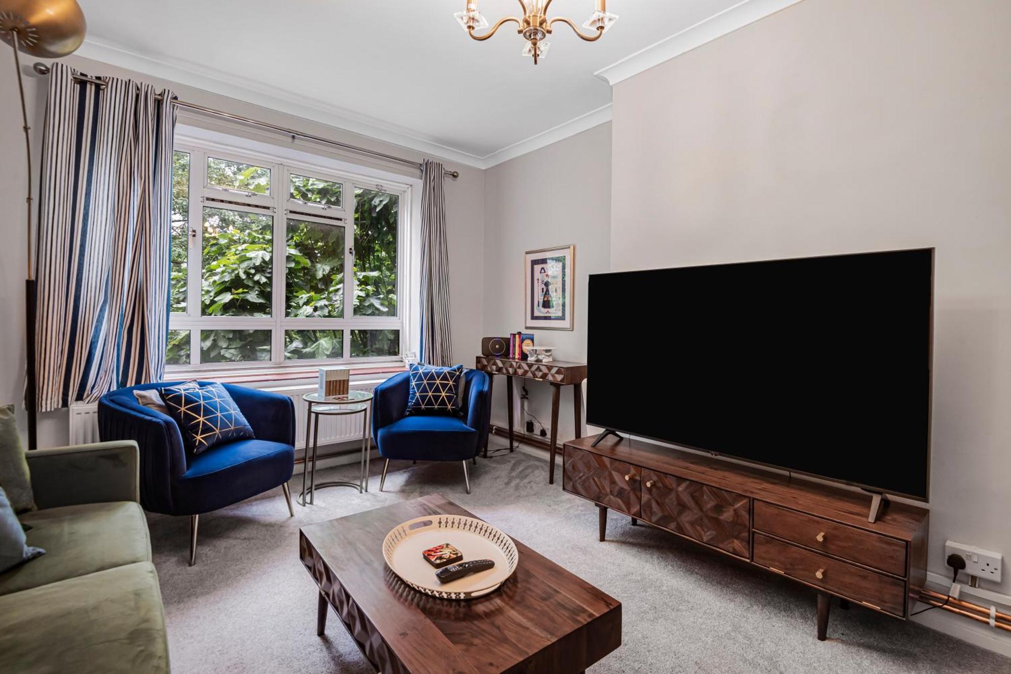 Pass The Keys - Modern Trendy Battersea * Londen