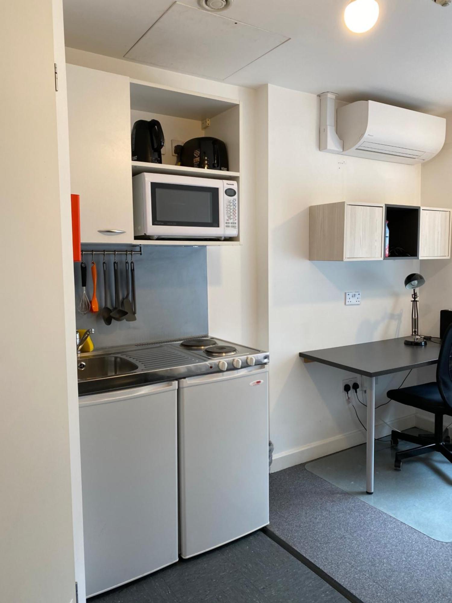 Herbal Hill Flats, Farringdon Apartment