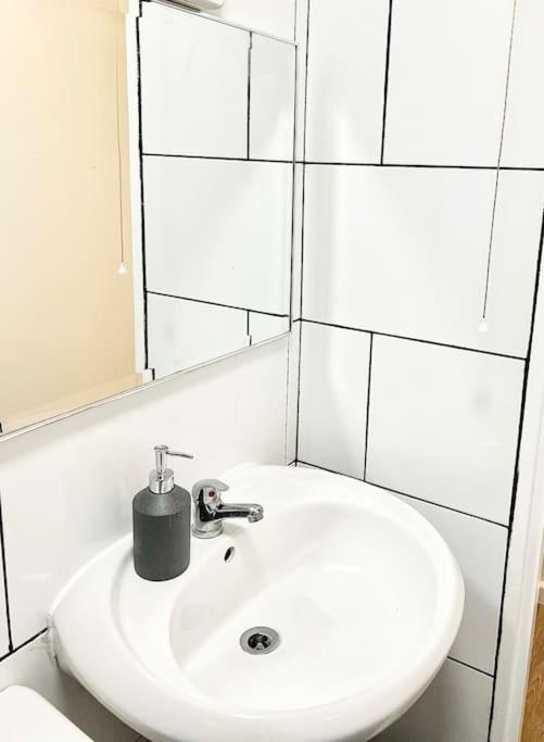 Apartment Gorgeous Flat 10 Min Walk To Stadium Free Parking *