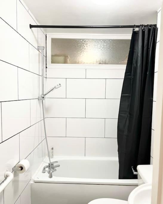 Gorgeous Flat 10 Min Walk To Stadium Free Parking * London