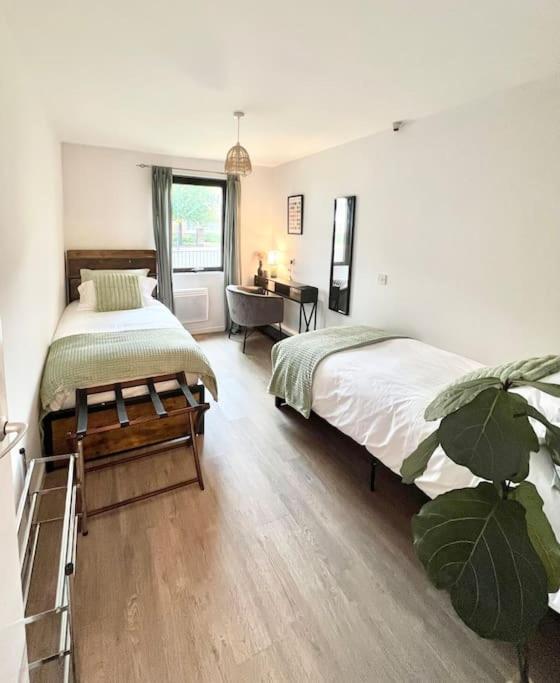 Gorgeous Flat 10 Min Walk To Stadium Free Parking